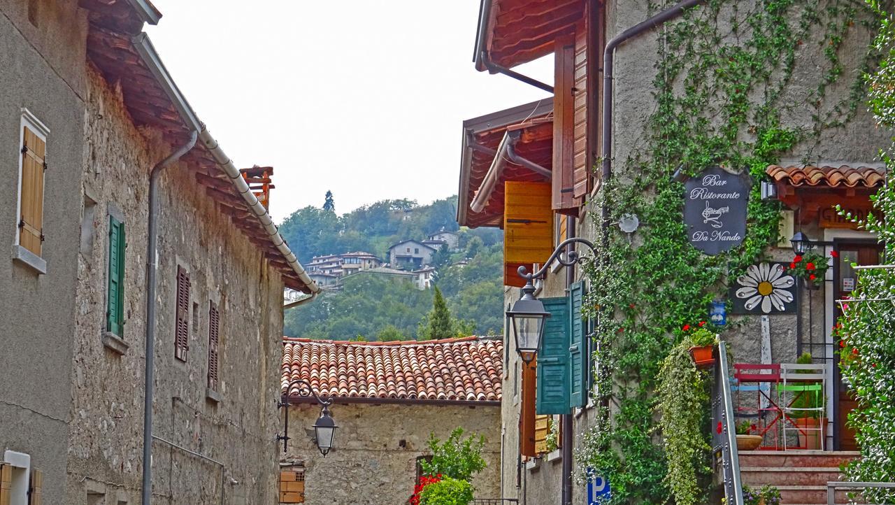 Rustico Colonna House By Gardadomusmea Apartment Vesio Exterior photo