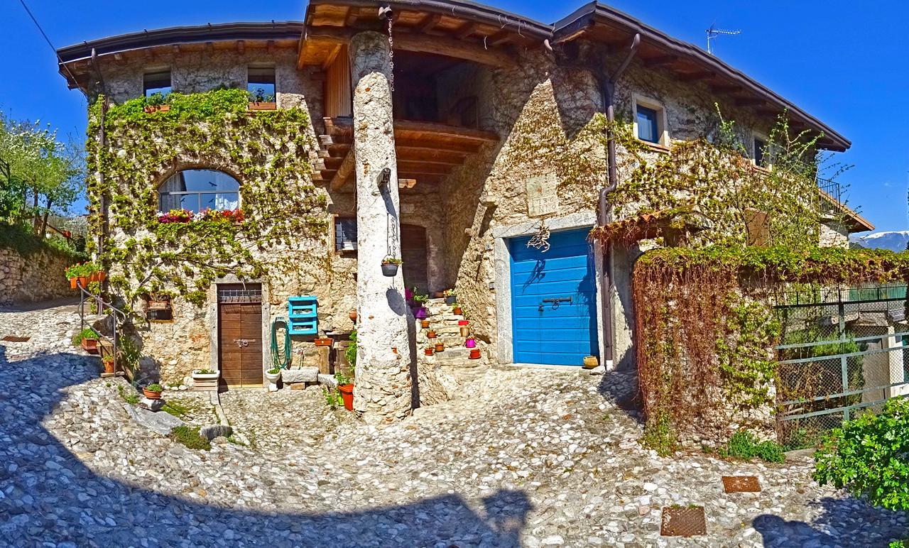 Rustico Colonna House By Gardadomusmea Apartment Vesio Exterior photo